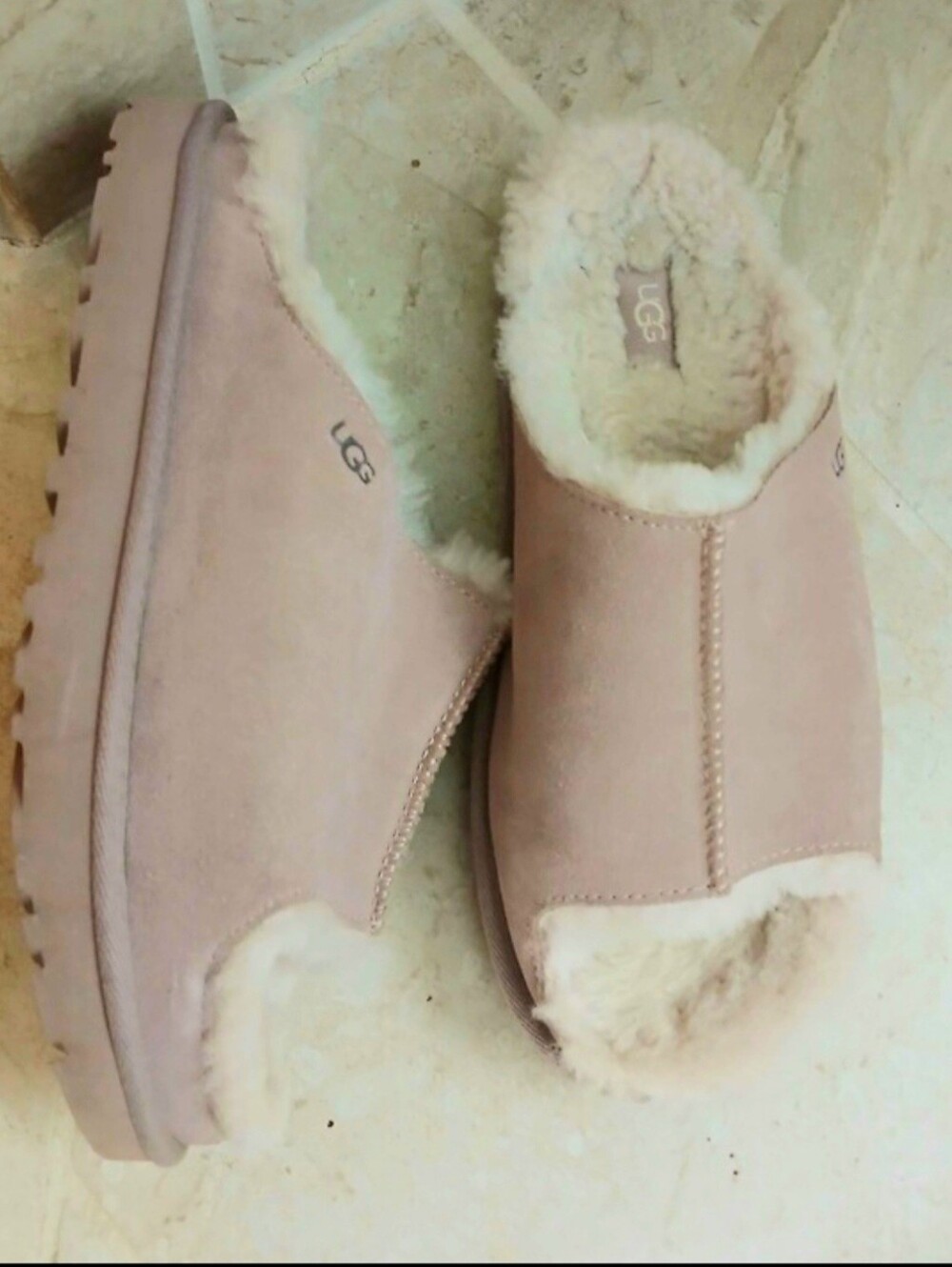 UGG Women's Blush Pink Shearling Slides Sixe 8 New No   Box
